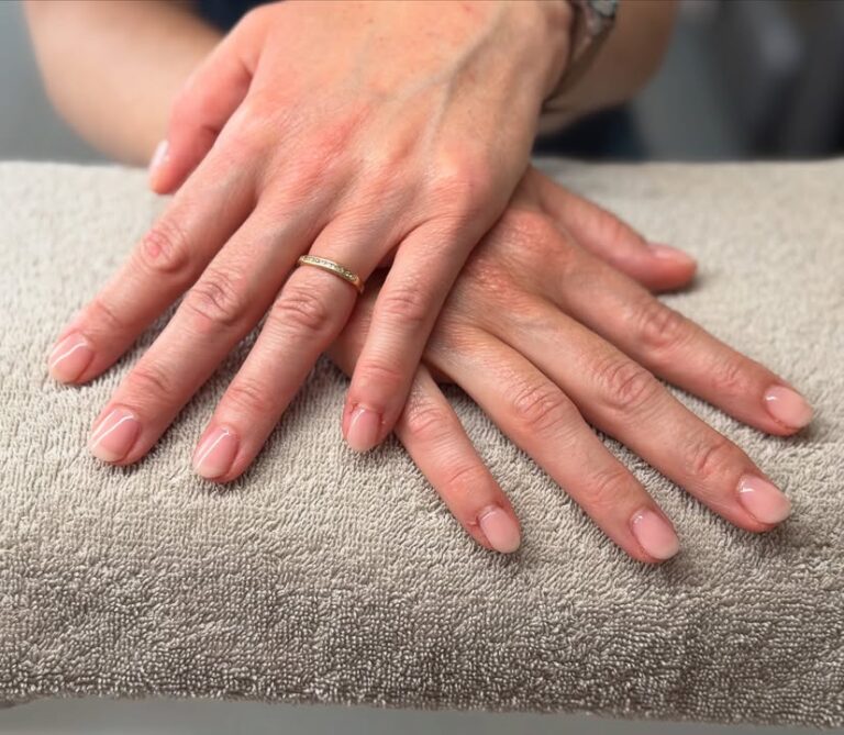 Pose de Vernis Semi Permanent Mains et Pieds Notre 1 1256126689859458 - Accueil - Quimper Brest